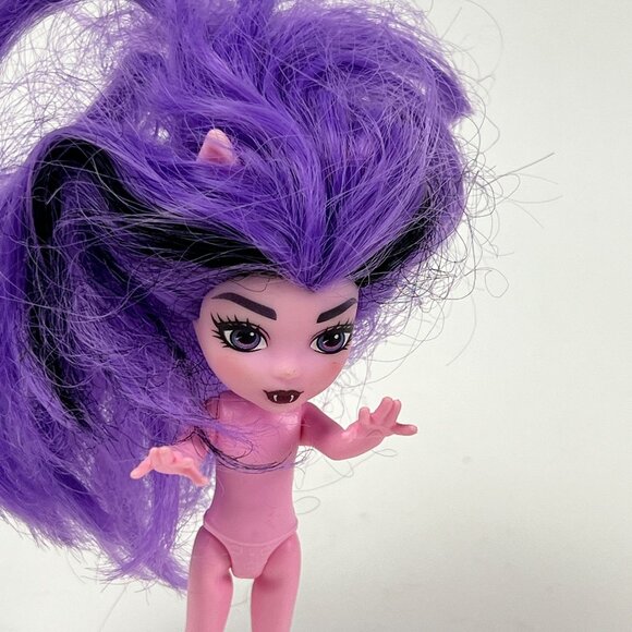Mattel Monster High Minis Purple Haired Werewolf Vampire Doll - Picture 2 of 6